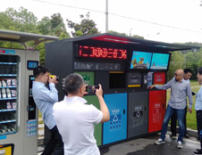 德瀾仕智能垃圾箱分類精細(xì)、模式高端，已成功覆蓋400余城